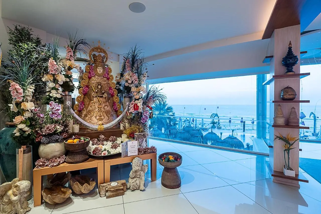 On Hotels Oceanfront Adults Designed マタラスカニャス
