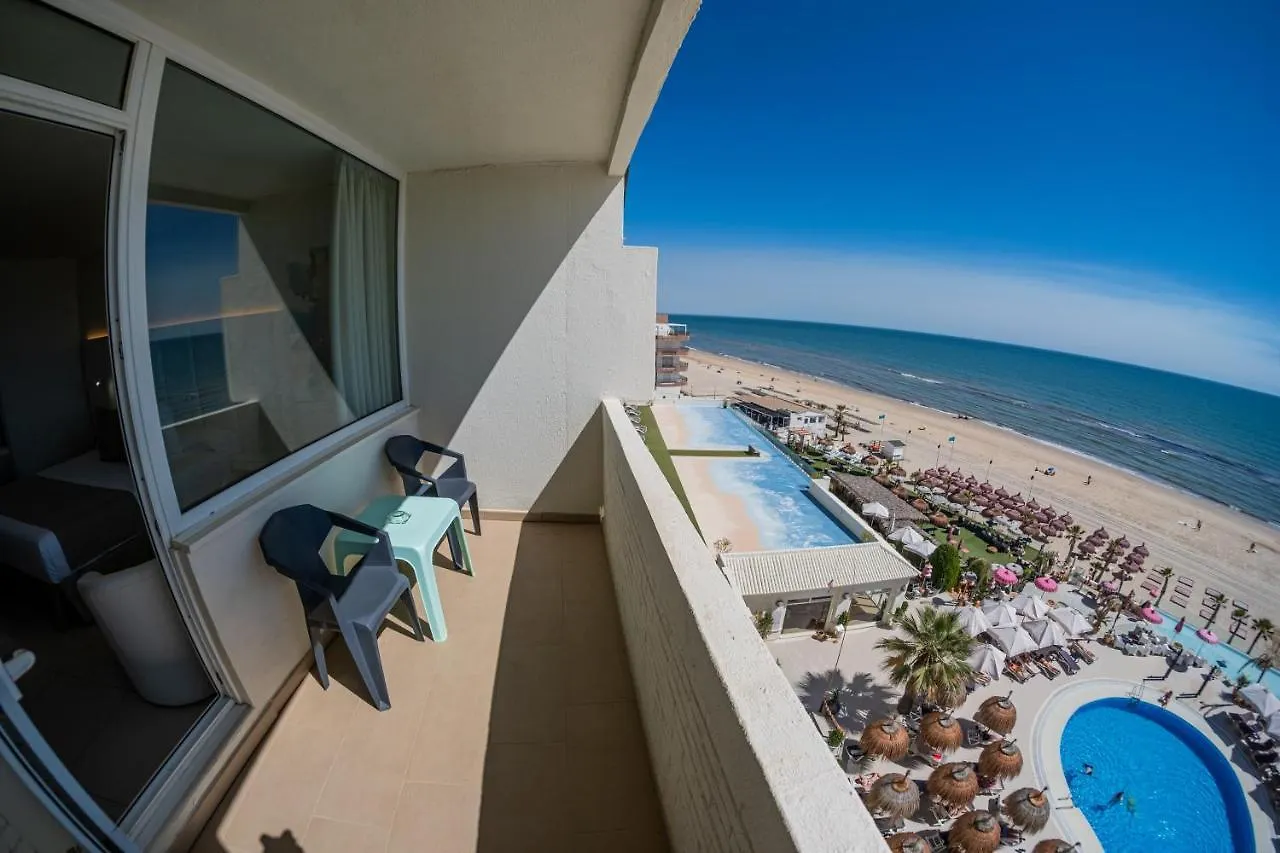 On Hotels Oceanfront Adults Designed マタラスカニャス