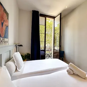 Som Nit Born Maison d'hôtes